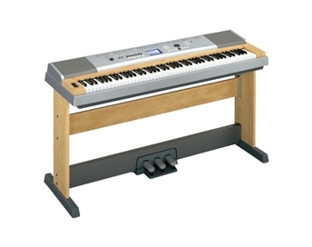 雅马哈 DGX-630电钢琴